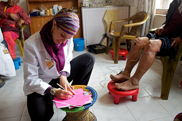 Felicity Woebkenberg | Volunteer Acupuncturist Nepal