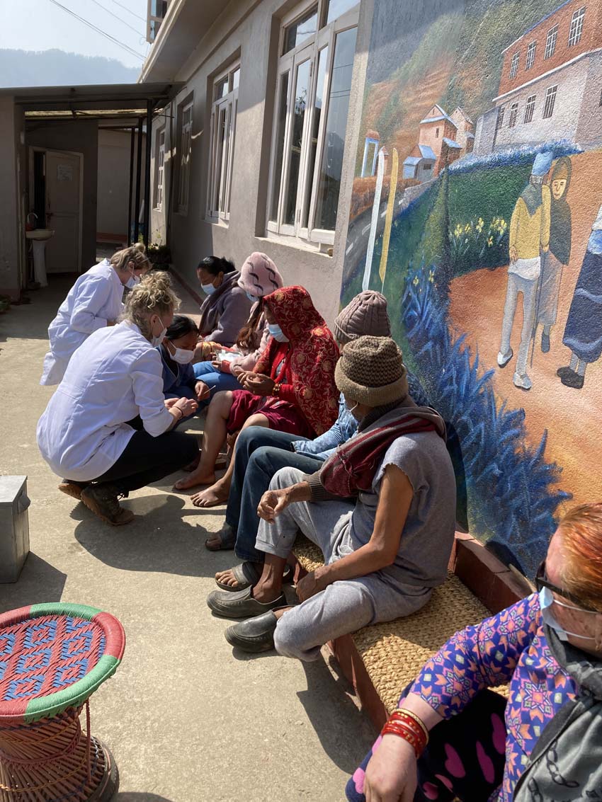 Acupuncture Relief Project | Good Health Nepal | Kara Saltz Acupuncture Relief Project | Good Health Nepal | Kara Saltz